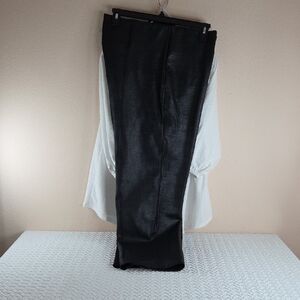 Investments Slim Factor Womans 2X Short Black Reptile Pattern Pants NWT 4 Way
